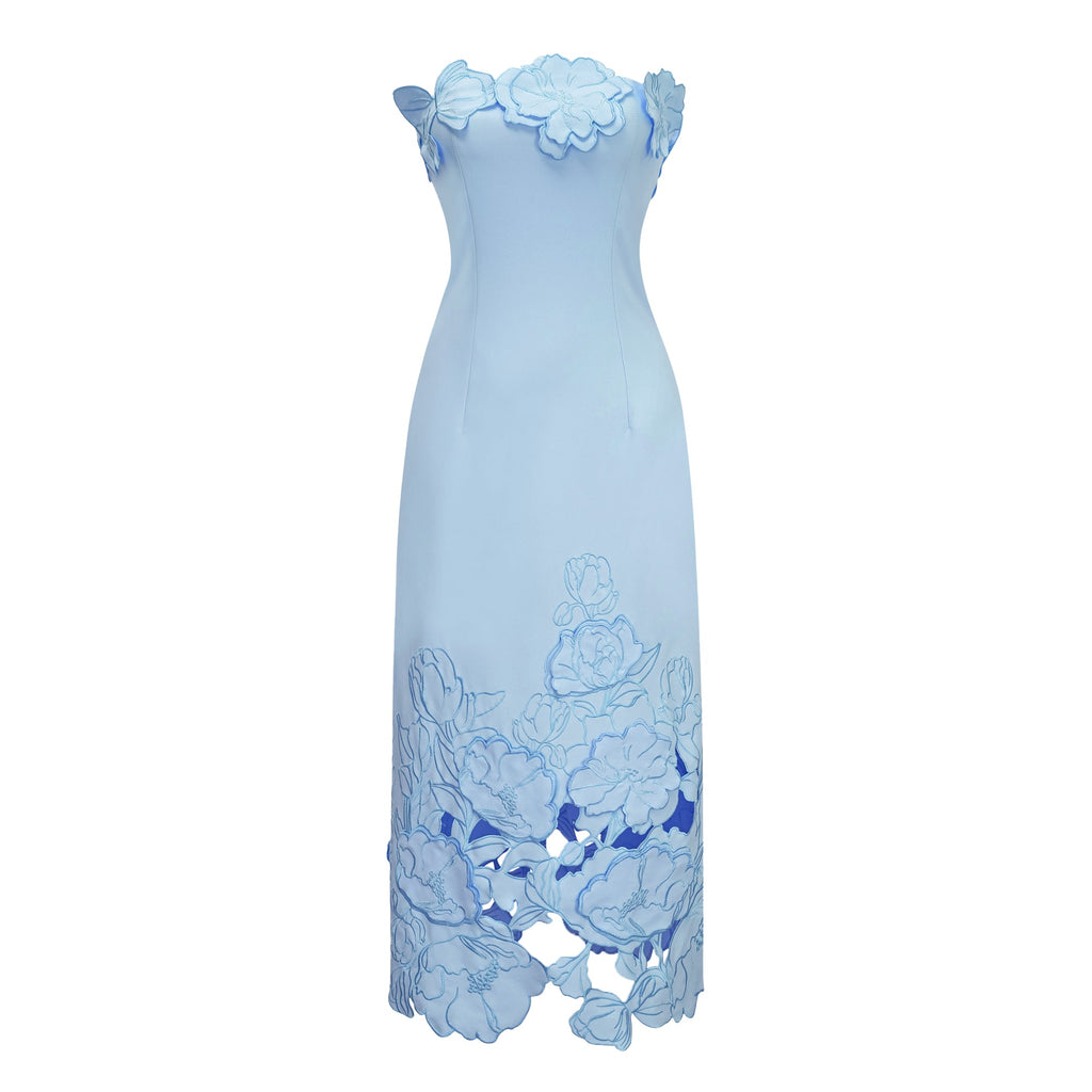 Vestido maxi sin tirantes Inga Blue de MRNewyork con bordado floral y diseño elegante para ocasiones especiales.