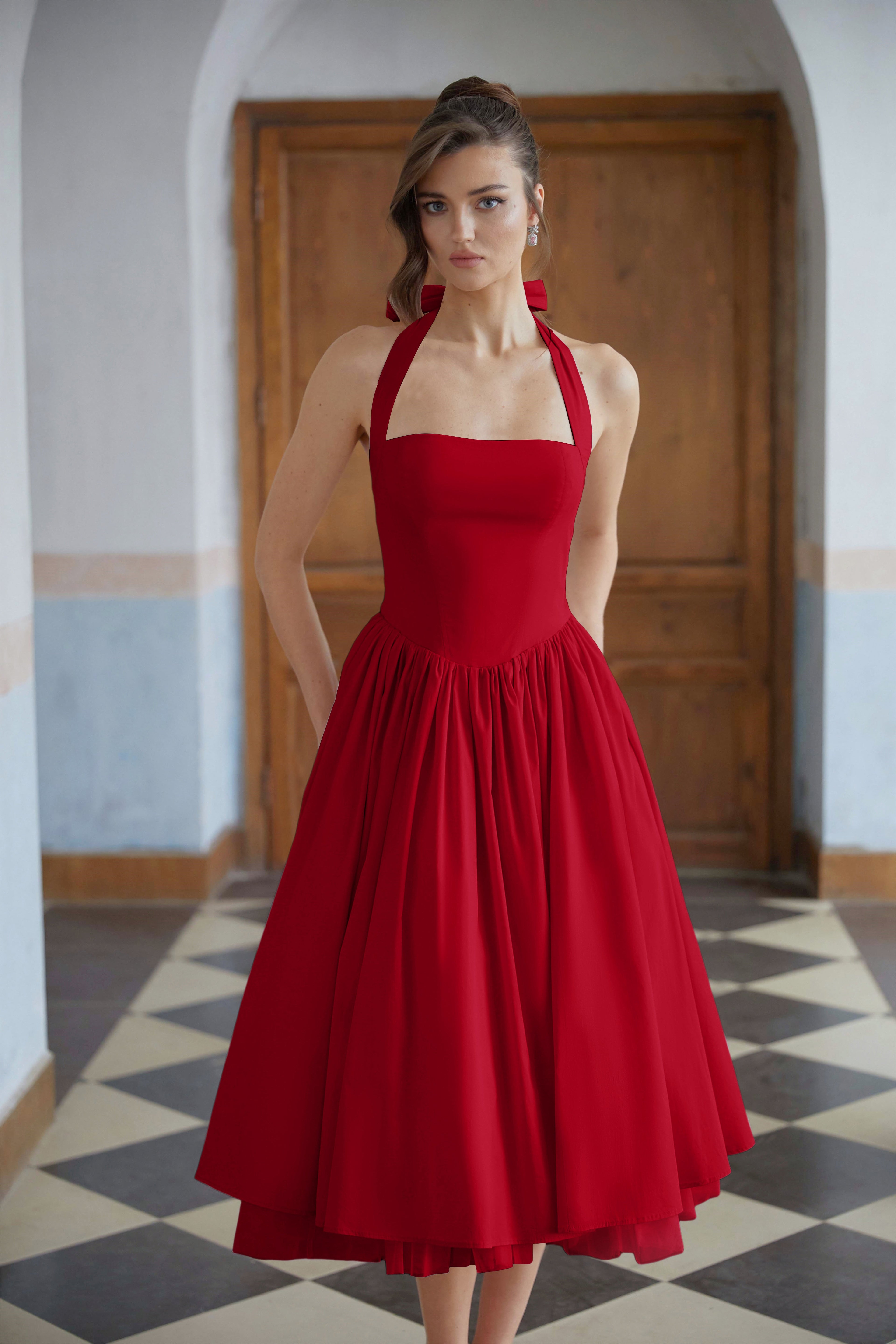 Vestido midi rojo ecléctico con dobladillo acampanado en capas, estilo elegante de la marca Final Sale.