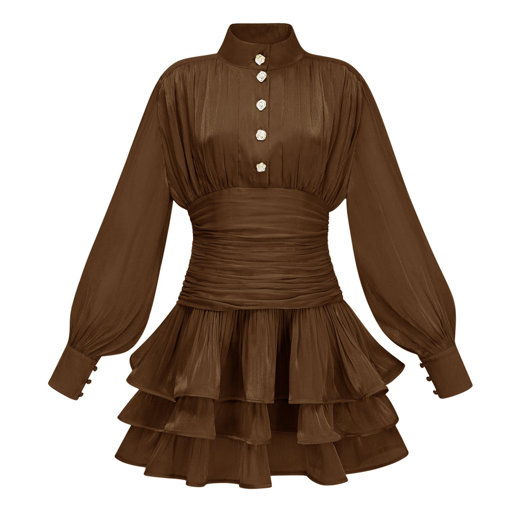 Vestido mini marrón con cuello alto y detalles de volantes de la marca Bridal, con diseño elegante y femenino.