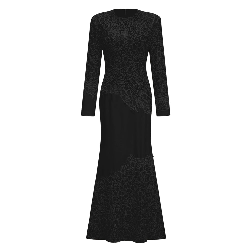 Vestido maxi negro Mathilde con bordado, estilo elegante y fluido, diseñado por Final Sale para ocasiones formales.