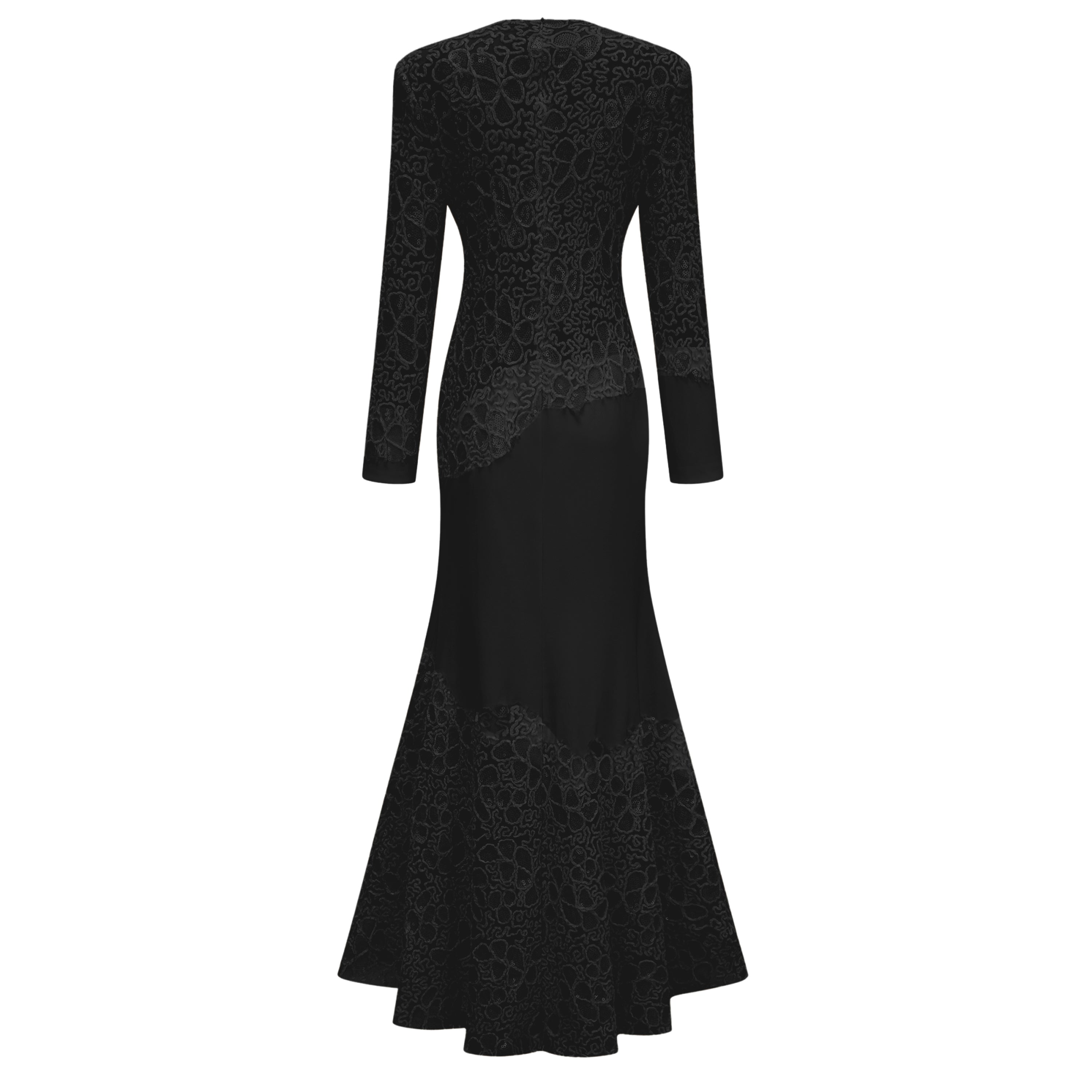 Vestido largo negro Mathilde con bordados, estilo maxi, de la marca Final Sale, mostrado en la imagen.