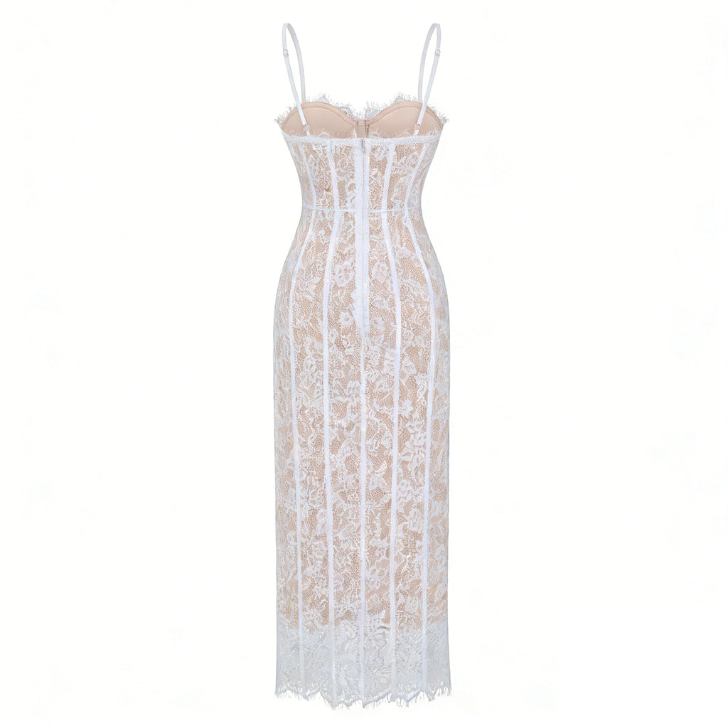 Vestido largo de novia blanco con corsé de encaje floral y detalles maxi, de la marca Bridal.