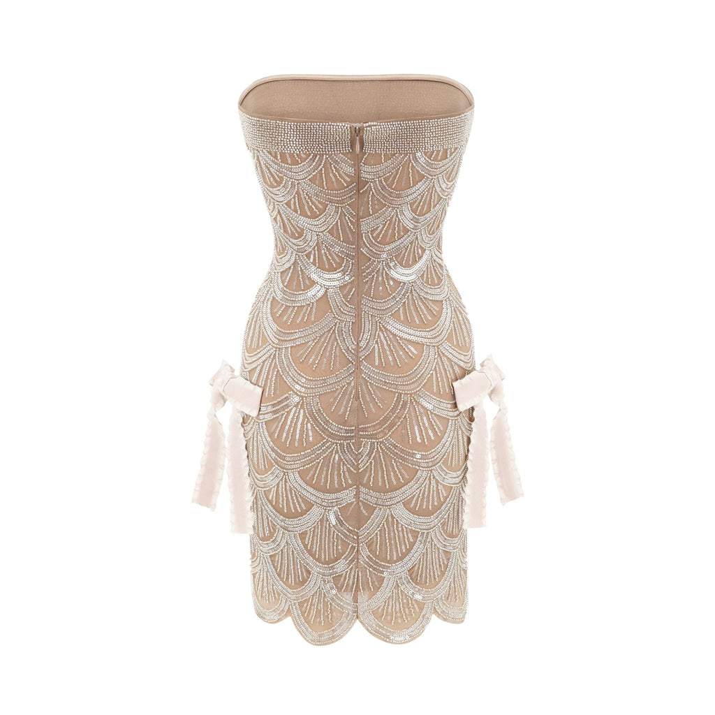 Vestido mini marrón Astrid de la marca Final Sale con adornos brillantes y detalles elegantes, ajuste ajustado y estilo moderno.