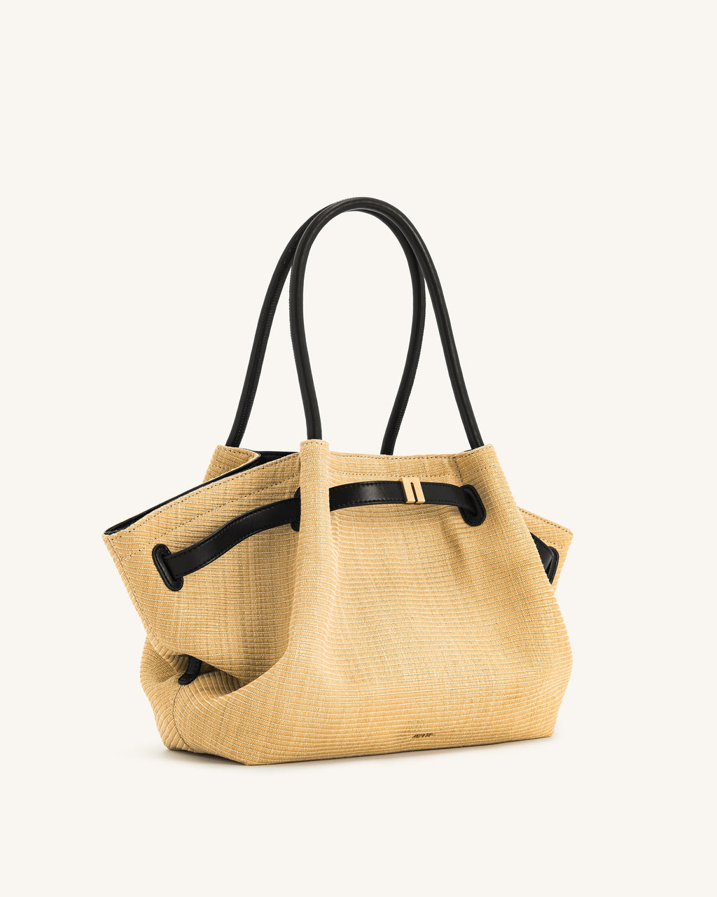 Bolso tote medio Hana de JW PEI en ratán falso color marrón, con asas y diseño de estilo natural y elegante.