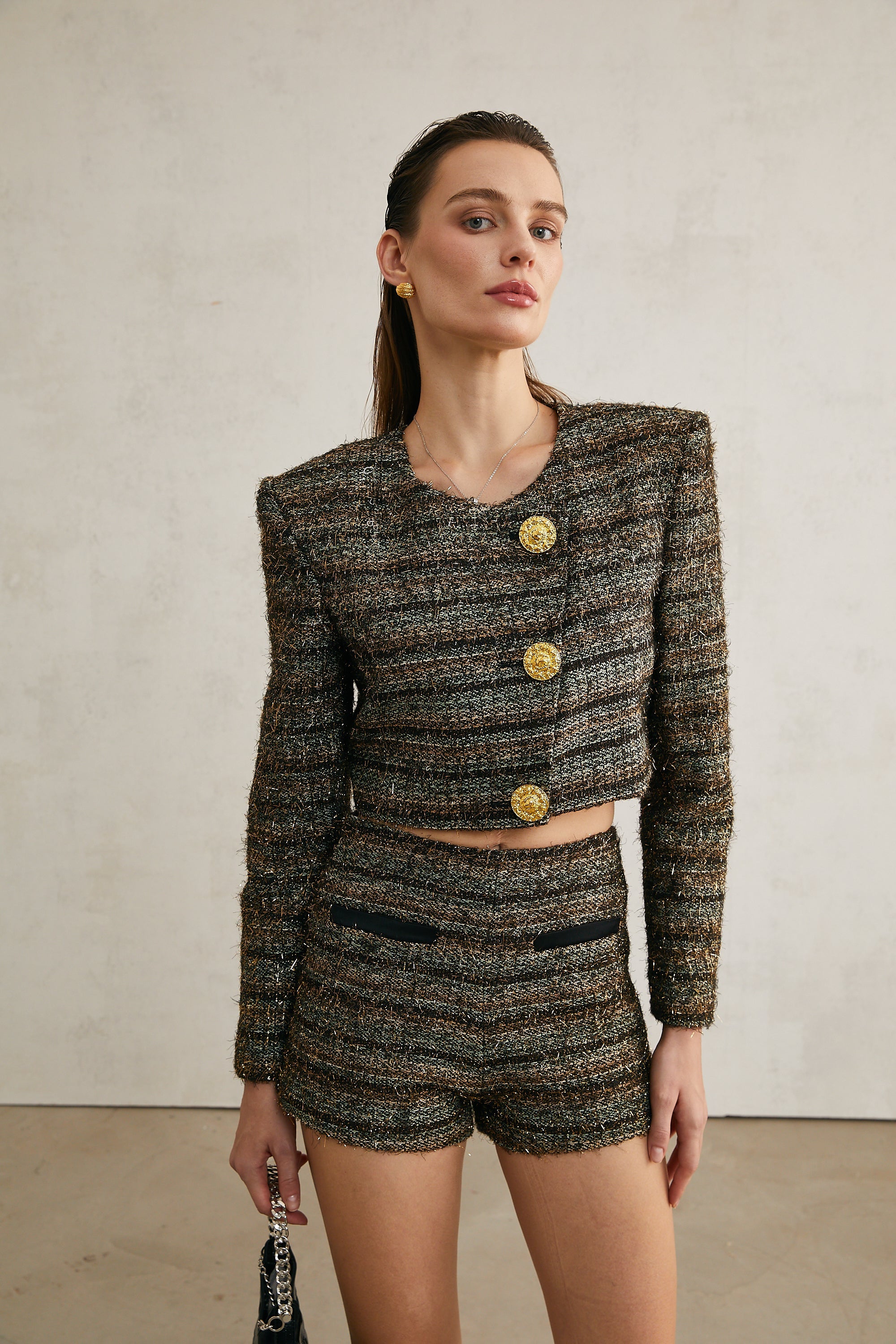 Pantalones cortos de tweed metálico Éloïse de la marca Final Sale, con detalles de hilo metálico y estilo elegante en color neutro.