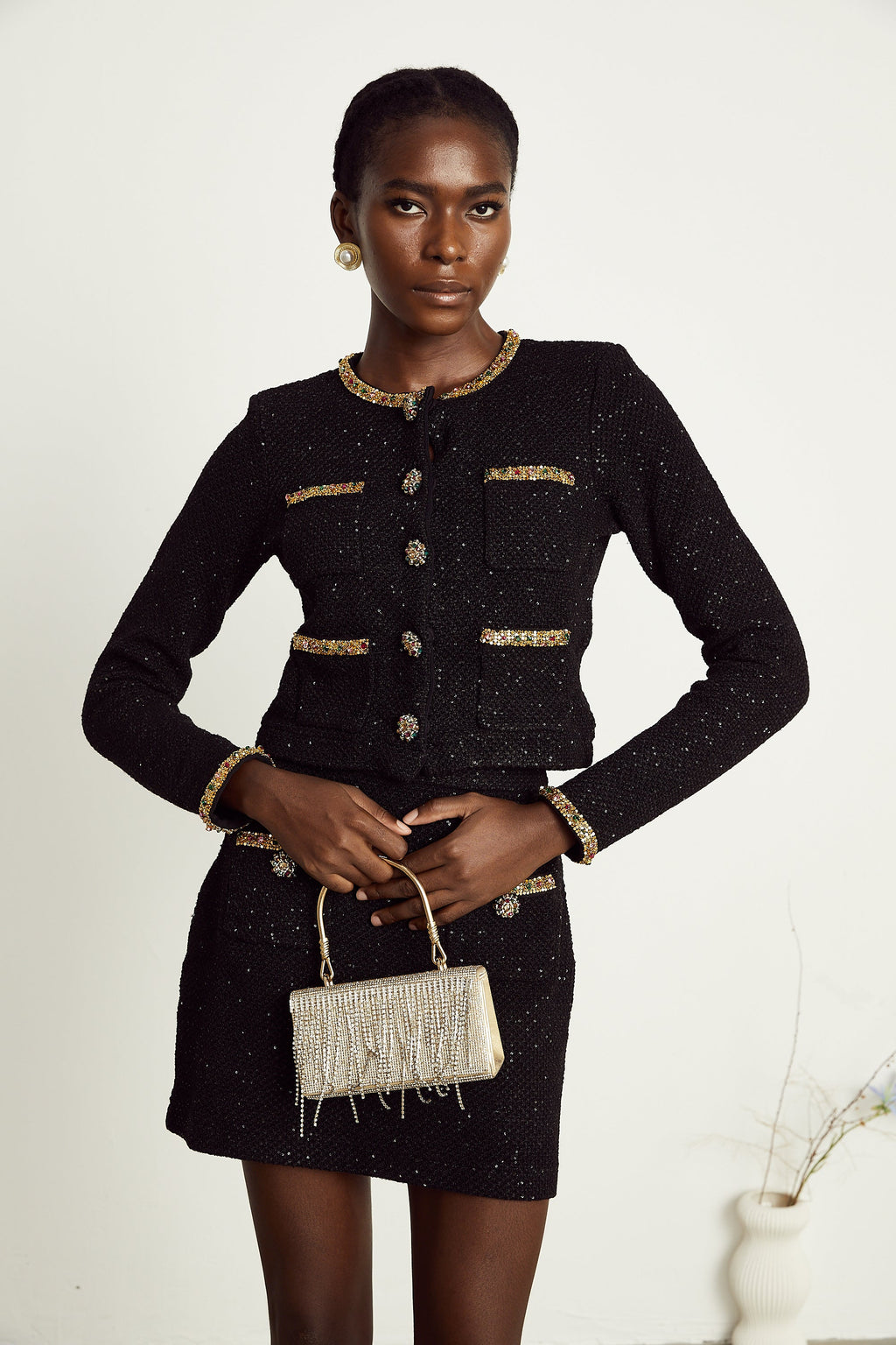 Conjunto de chaqueta y falda de tweed negro con lentejuelas de la marca Final Sale, elegante y a la moda.