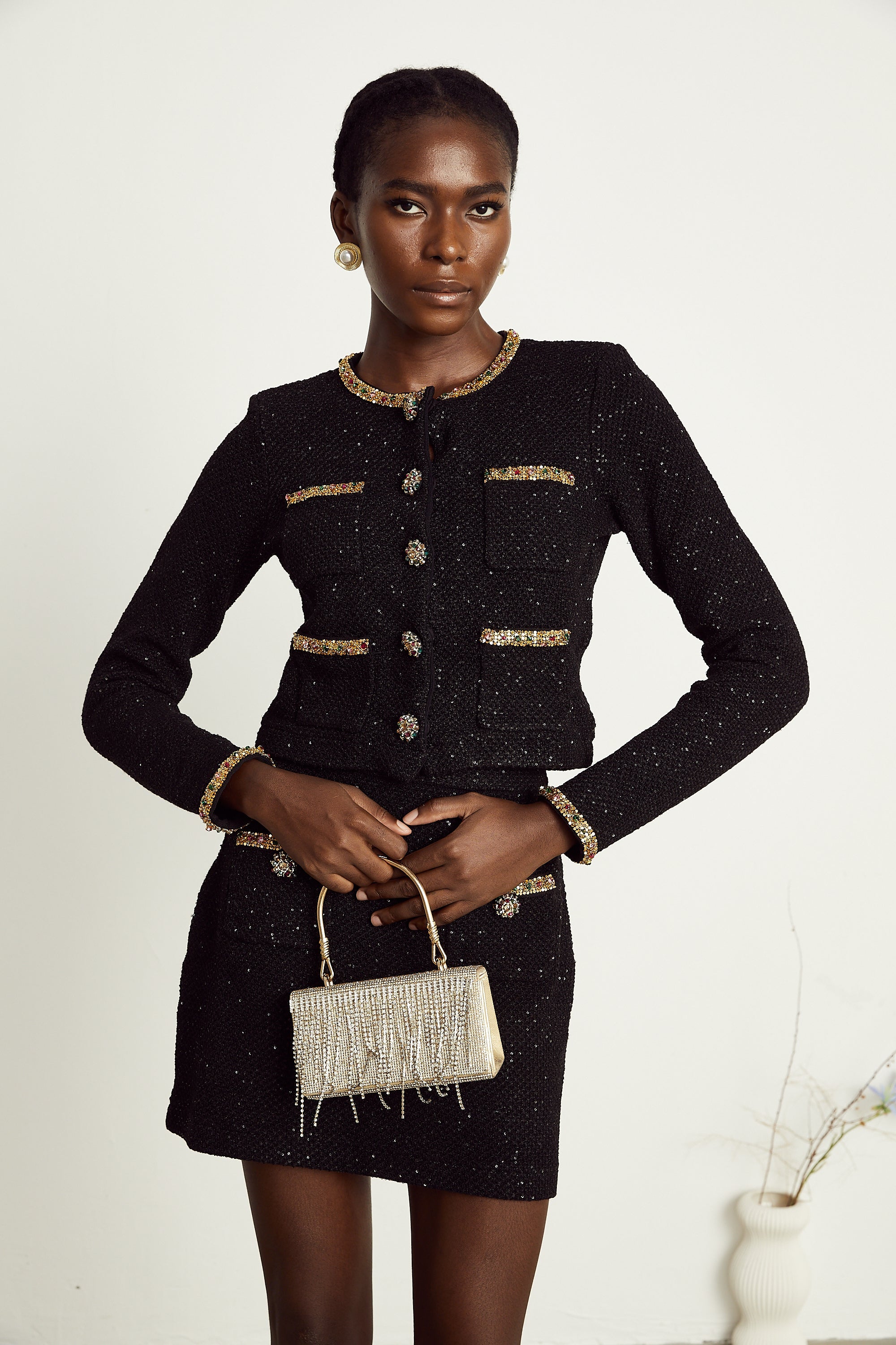 Conjunto de chaqueta y falda de tweed negro con lentejuelas de la marca Final Sale, elegante y a la moda.