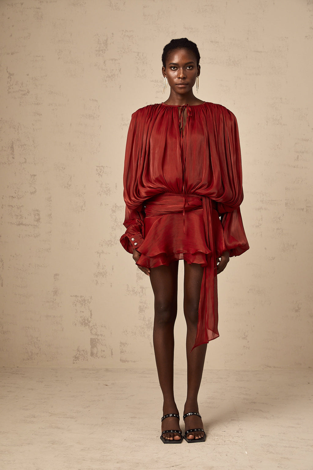 Eugénie Vestido mini rojo con volantes y pliegues