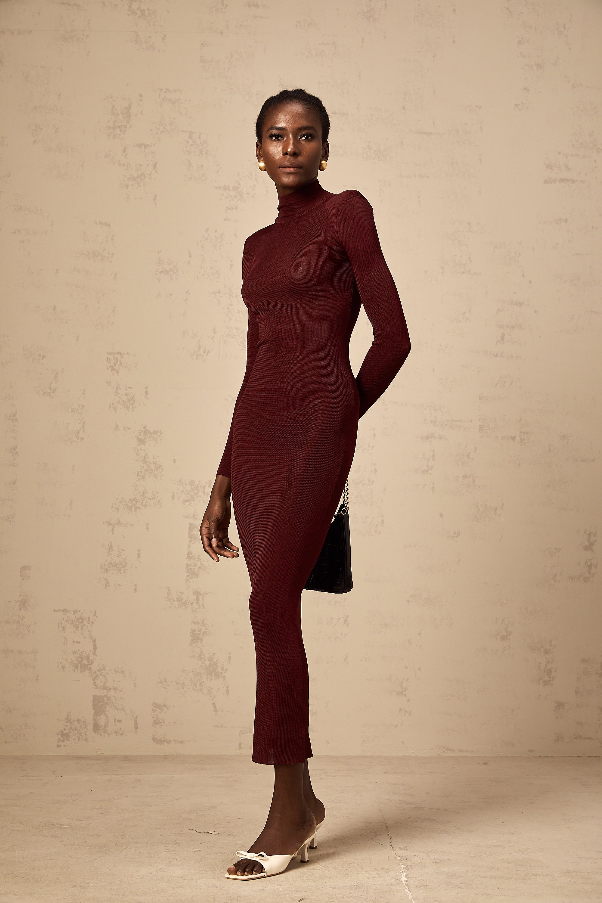 Vestido midi rojo semi-transparente de punto Eléa, diseño ajustado y elegante, para ocasiones especiales.