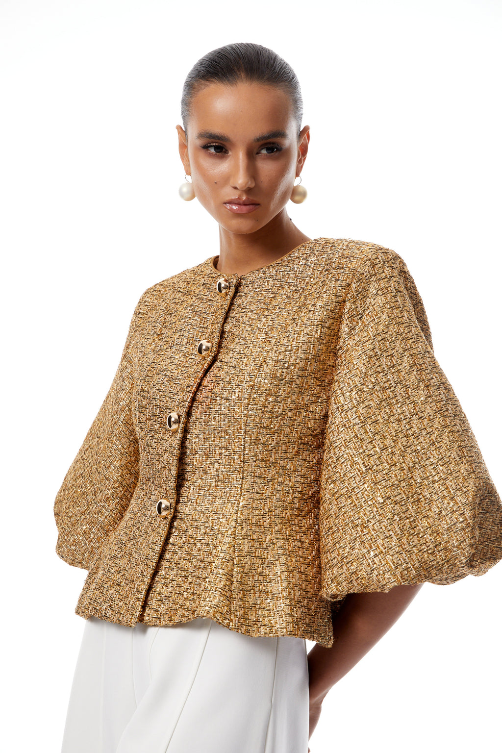 Chaqueta de tweed dorado con lentejuelas Clothilde, estilo elegante y brillante, vista frontal en color dorado brillante.