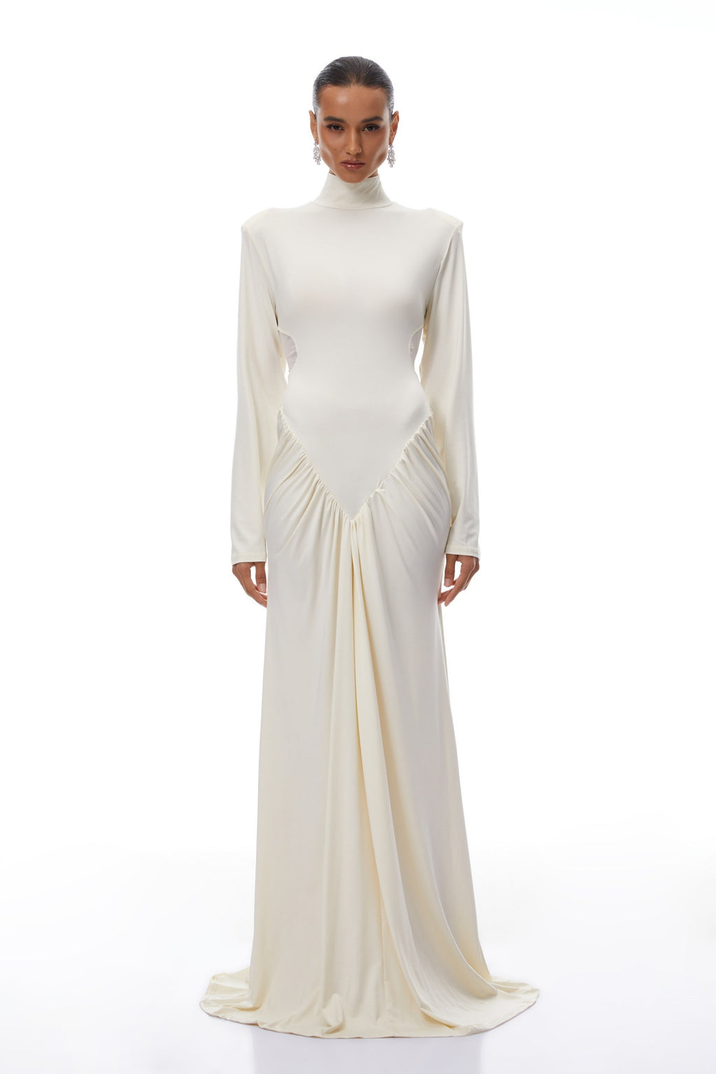 Vestido maxi blanco Harriet Bridal con recortes y drapeado, elegante y ajustado para ocasiones especiales.