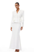 Conjunto de blazer y falda con pétalos blancos Odette 3D de Final Sale, moda elegante y moderna para mujer.