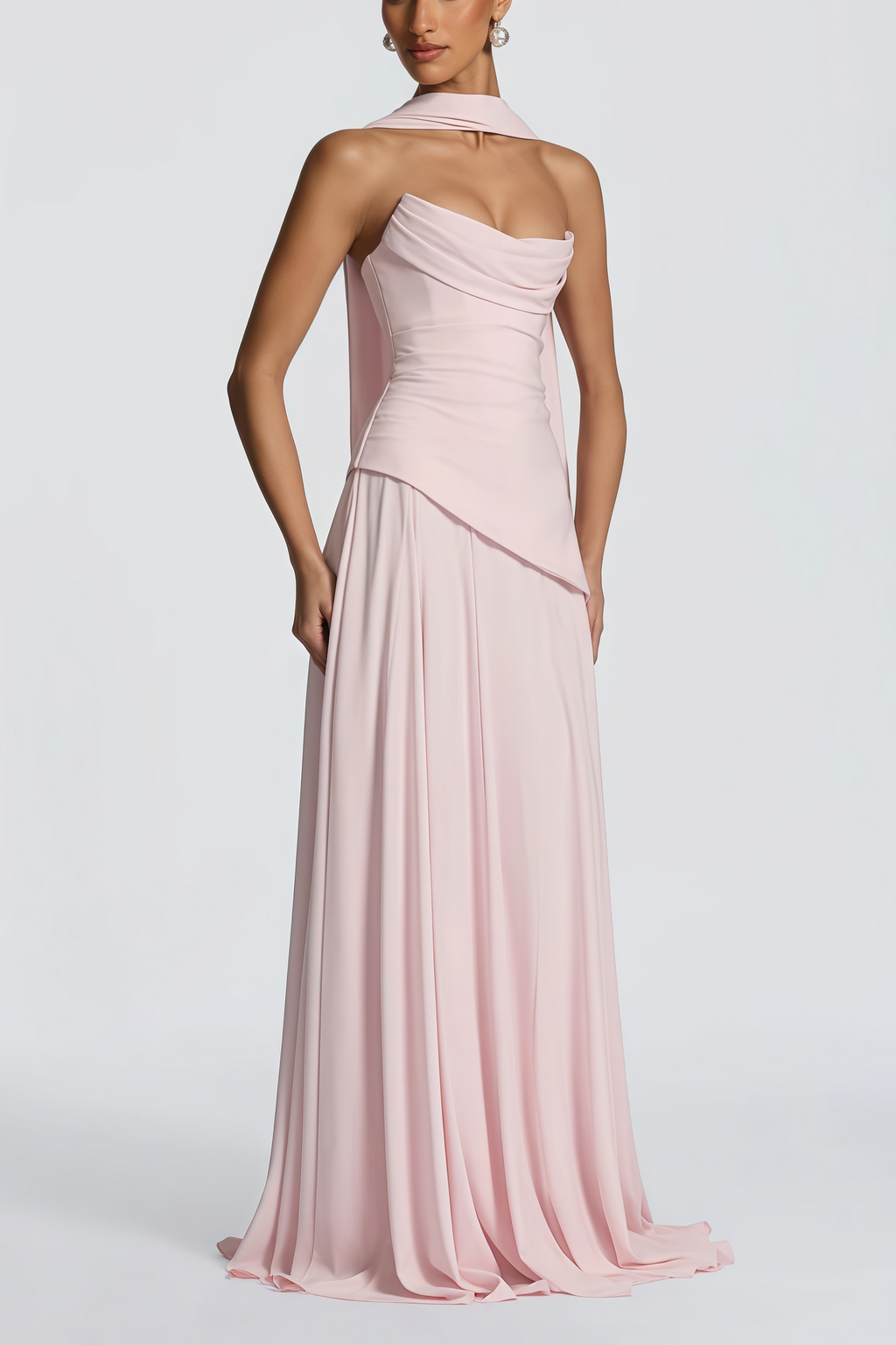 Vestido largo de novia rosa sin tirantes, corsé de encaje y chiffon, estilo maxi para novia elegante y femenina.