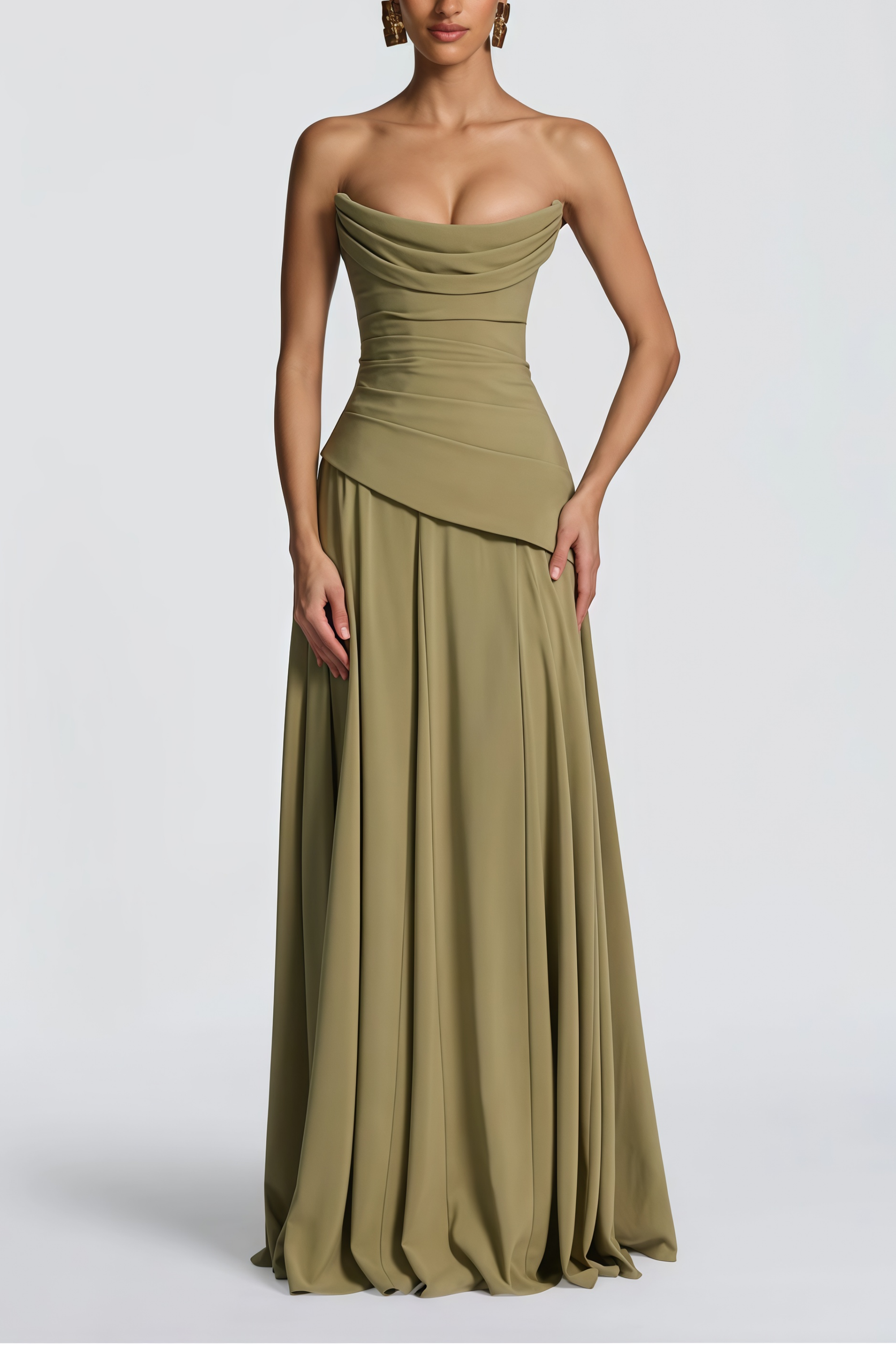 Vestido largo maxi sin tirantes en color verde con corsé y tela de chiffon, diseñado por Final Sale.