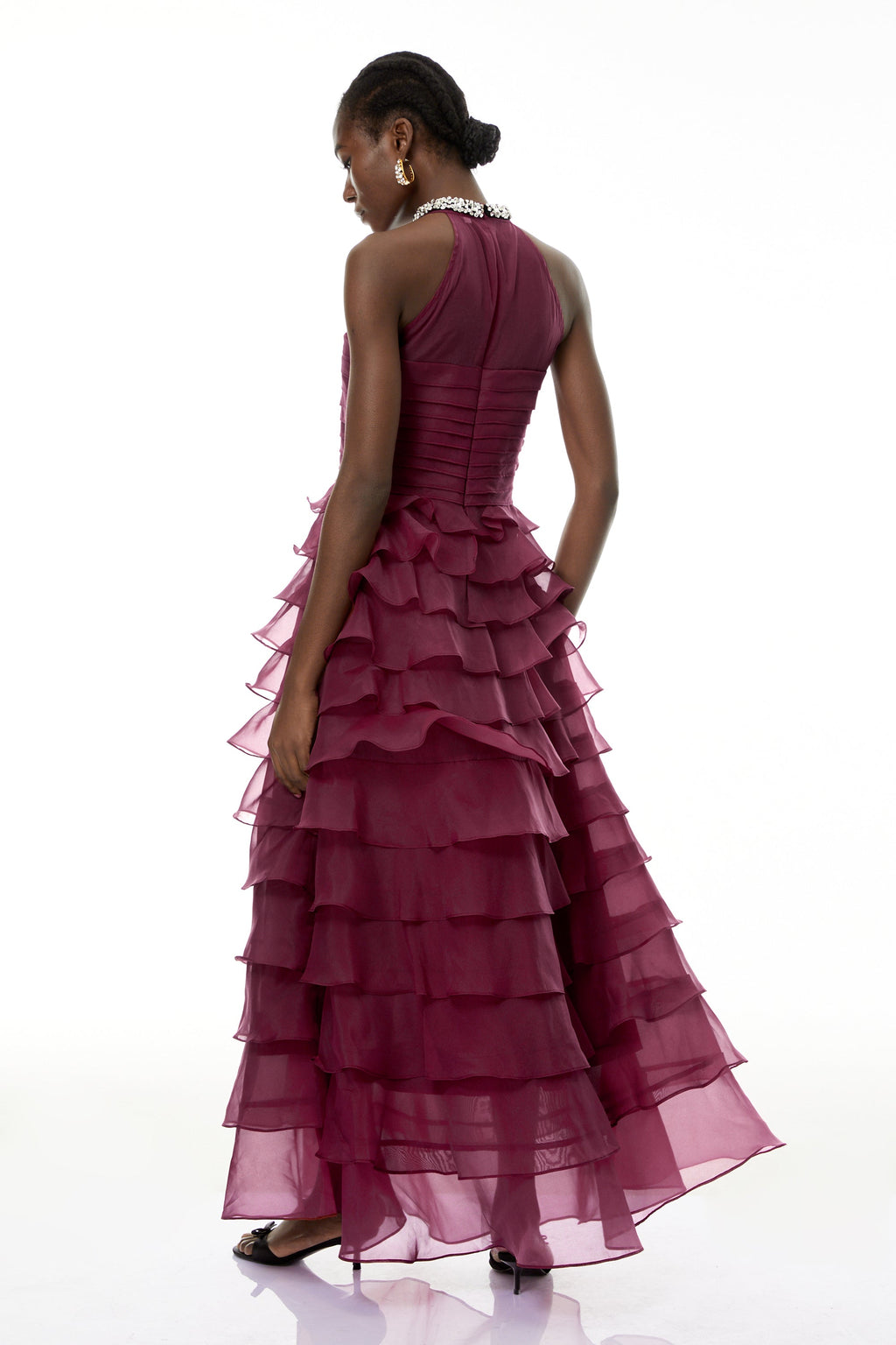 Vestido maxi rojo Anathi 3D con pétalos y volantes de MRMelbourne, diseño elegante y llamativo para mujer.