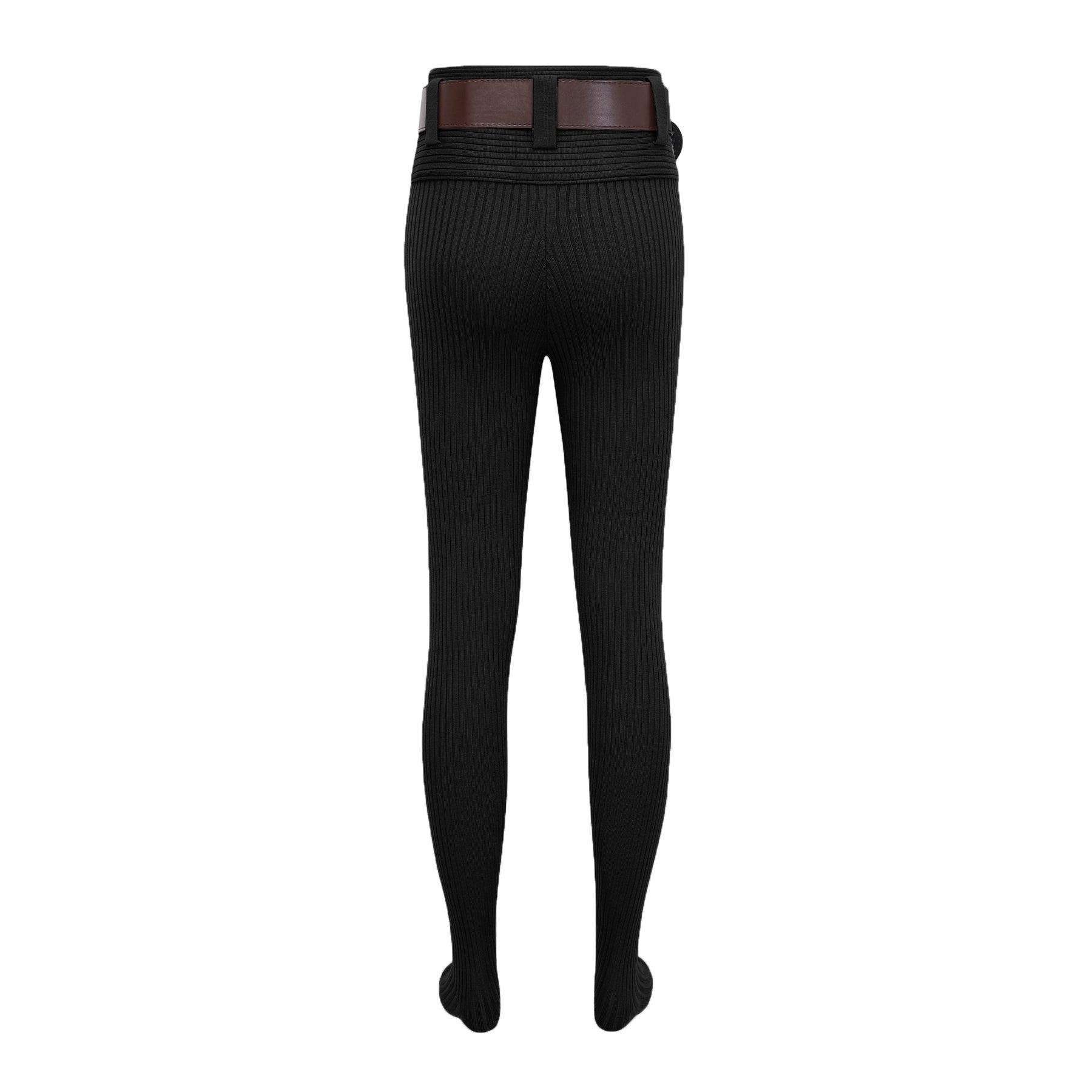 Conjunto de ropa de novia: body de punto negro con costillas y pantalones a juego, estilo elegante y moderno.