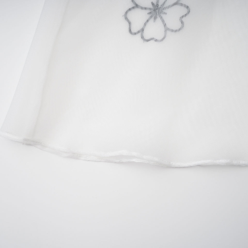Vestido midi de encaje con apliques florales blancas de Bridal, de tul, con diseño elegante y detalles delicados para ocasiones especiales.