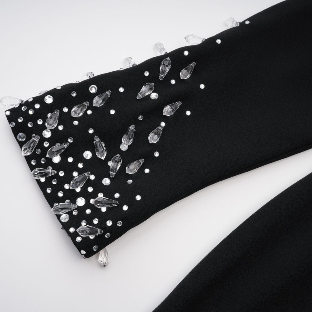 Vestido de novia maxi negro Oona con bordados y falda acampanada, vestido largo de gala elegante y sofisticado.