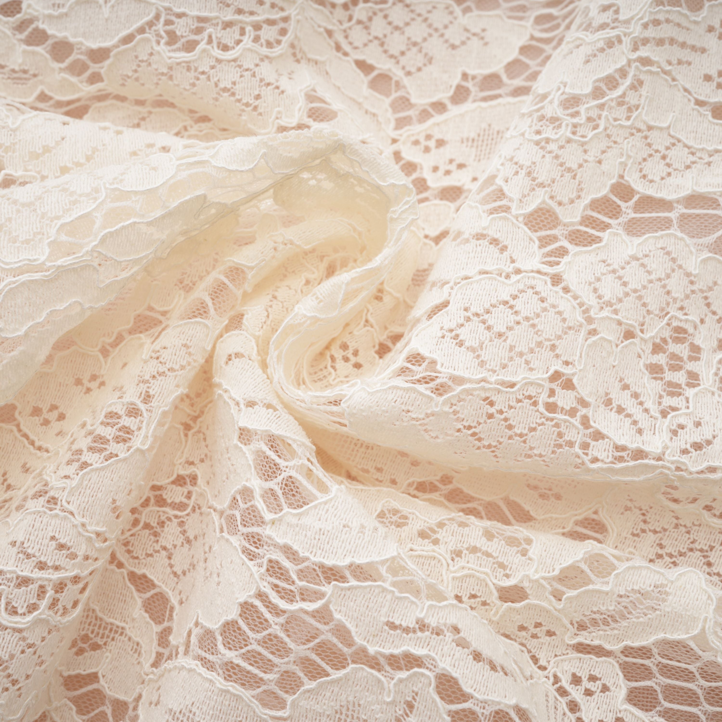 Vestido de novia largo Oliana Ivory Lace Maxi Gown de la marca Bridal con encaje y diseño elegante en color marfil.