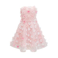 Vestido mini puffy Lilou 3D-petal, estilo elegante y femenino, en color rosa con detalles de pétalos en la parte superior.