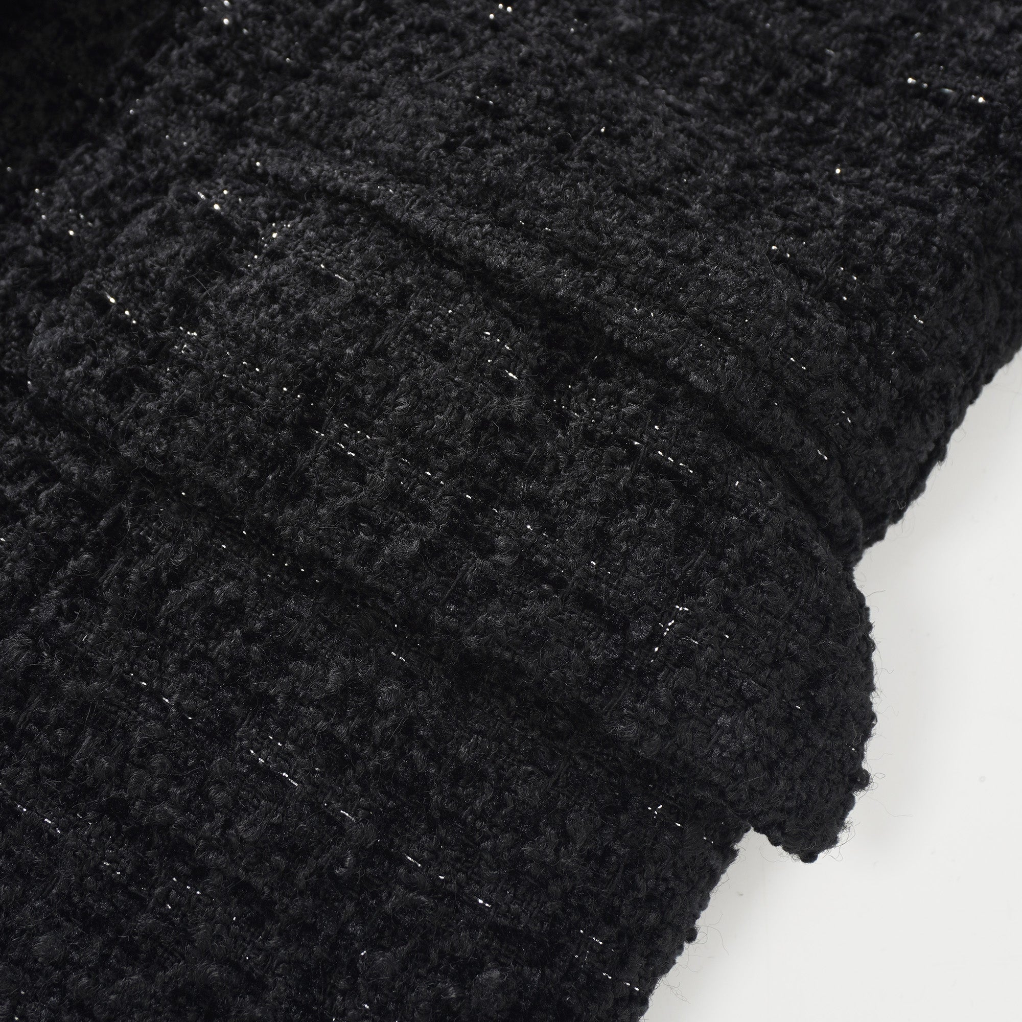 Conjunto de chaqueta de tweed negro Ariadna y falda de satén, estilo elegante y sofisticado para mujer.