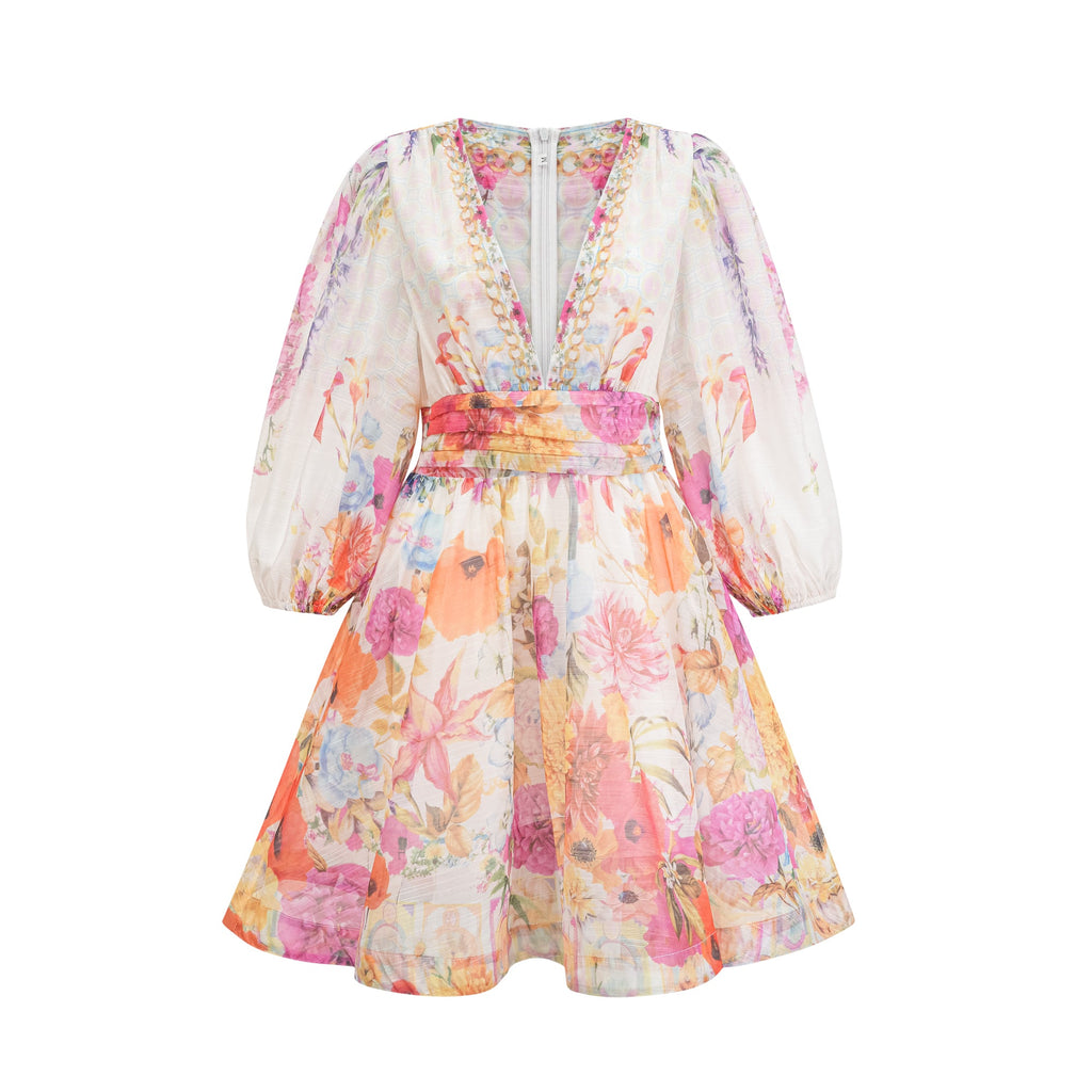 Vestido mini de estampado floral Axelle de la marca Final Sale, con diseño femenino y detalles de tela ligera.