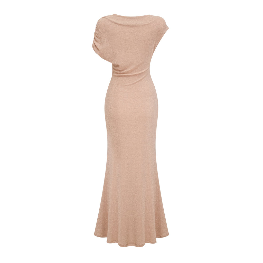 Vestido maxi asimétrico dorado Rosalie con pliegues, estilo elegante y largo, de la marca Final Sale.