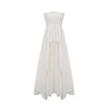 Vestido maxi blanco con pliegues y escote en los hombros de la marca Final Sale, diseño elegante y fluido para ocasiones especiales.