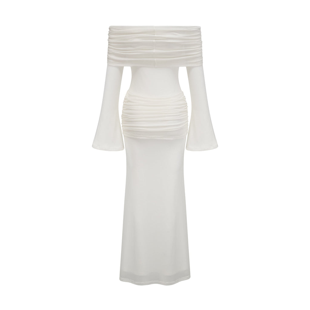 Vestido largo de punto blanco con aplicaciones florales y purpurina de la marca Final Sale, con detalles elegantes y diseño femenino.