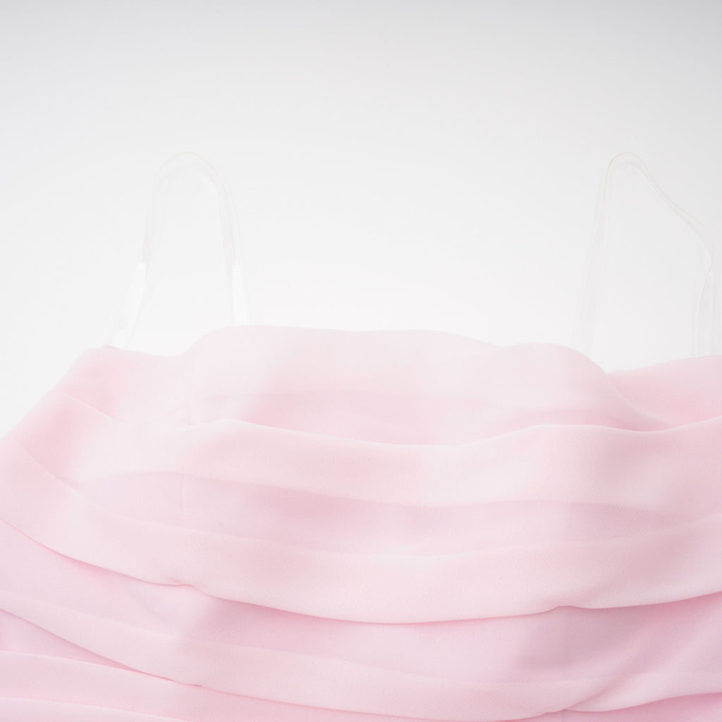 Vestido largo de novia en chiffon rosa sin tirantes con corsé, estilo maxi con diseño elegante y romántico.
