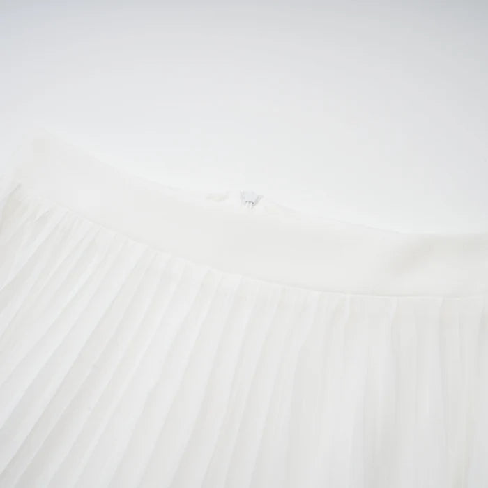 Inés Vestido largo con cuello halter y capas