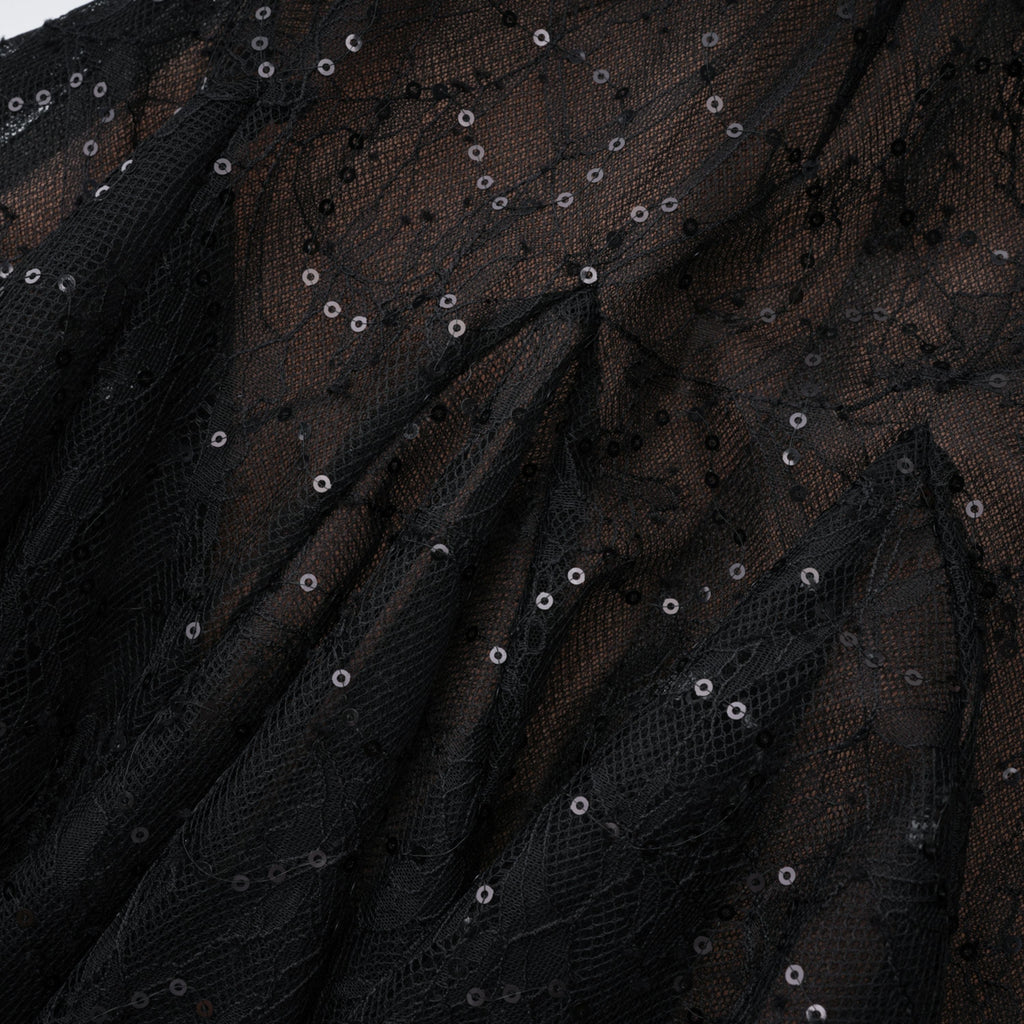 Vestido mini de encaje floral con lentejuelas negras de la marca Bridal, con detalles brillantes y diseño elegante.