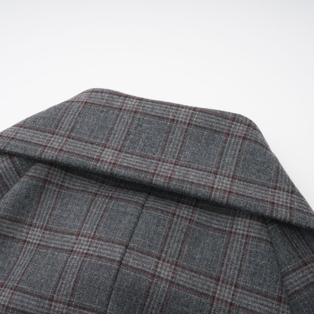 Conjunto de blazer y falda a cuadros gris Serena de Final Sale, con detalles cortados y diseño elegante.