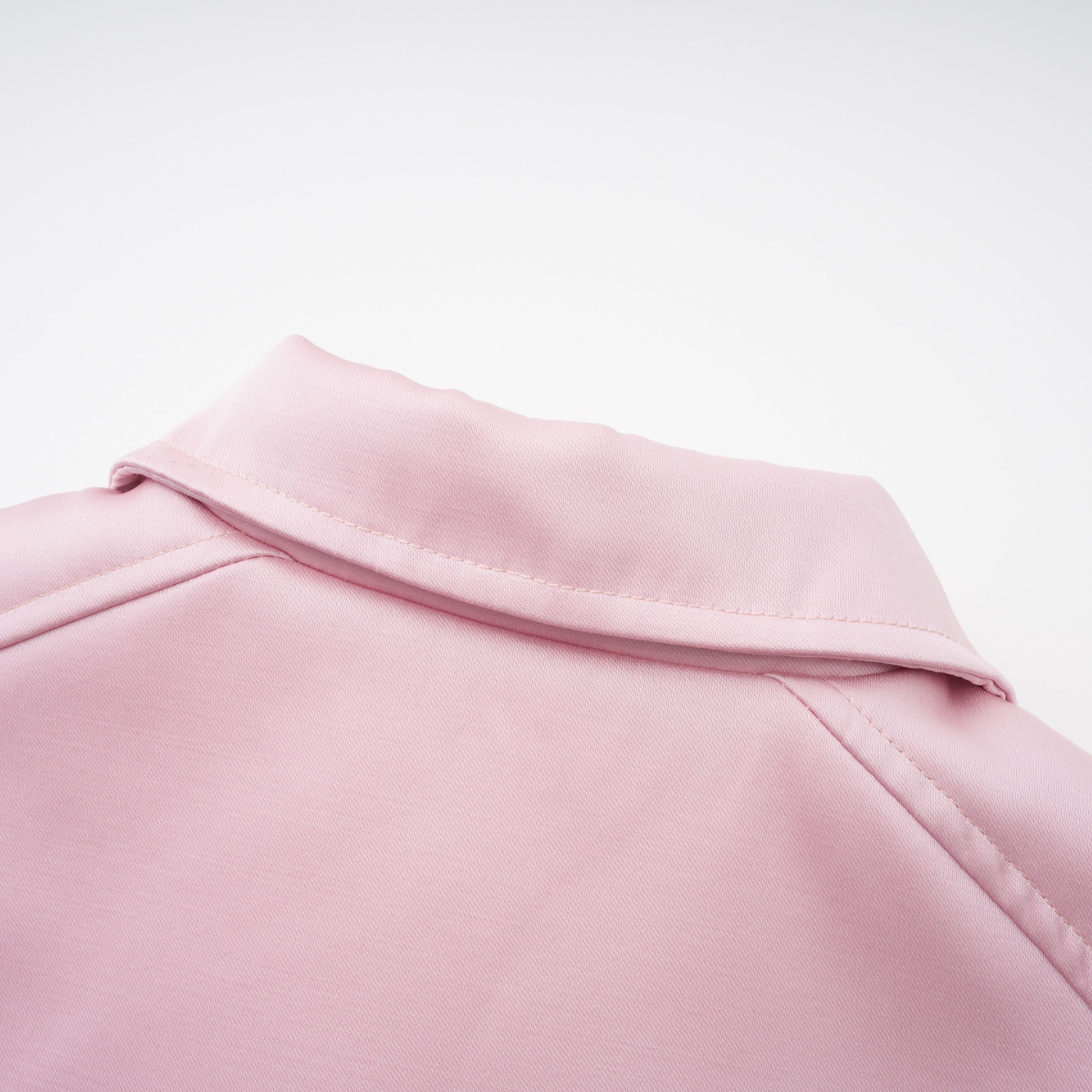 Conjunto de top capa rosa Clara y falda de tul de la marca Bridal, con detalles elegantes y delicados en la imagen.