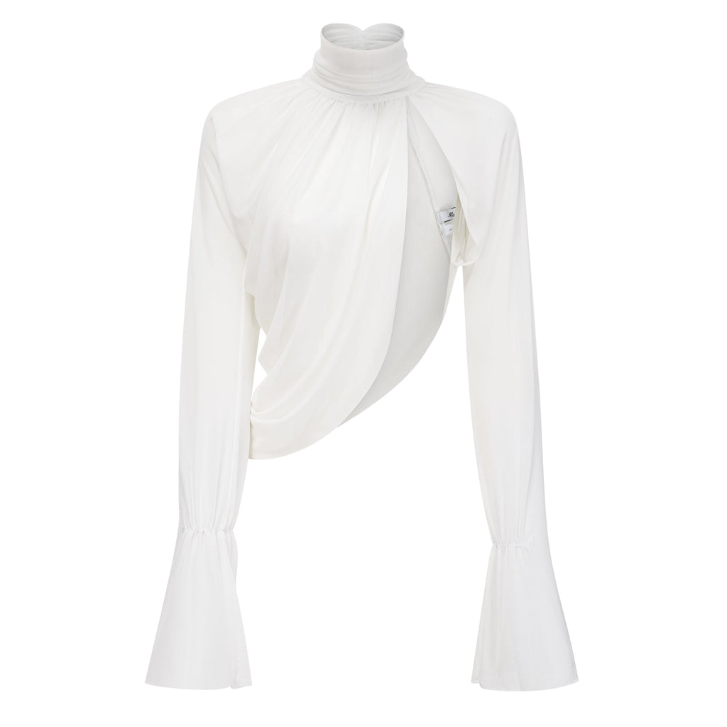 Conjunto de top y falda de cuello alto y abertura en color blanco de Bridal, estilo elegante y moderno.