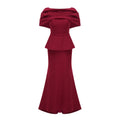Vestido largo de novia color rojo con drapeado y detalles de chal, estilo maxi y elegante diseño de Bridal.