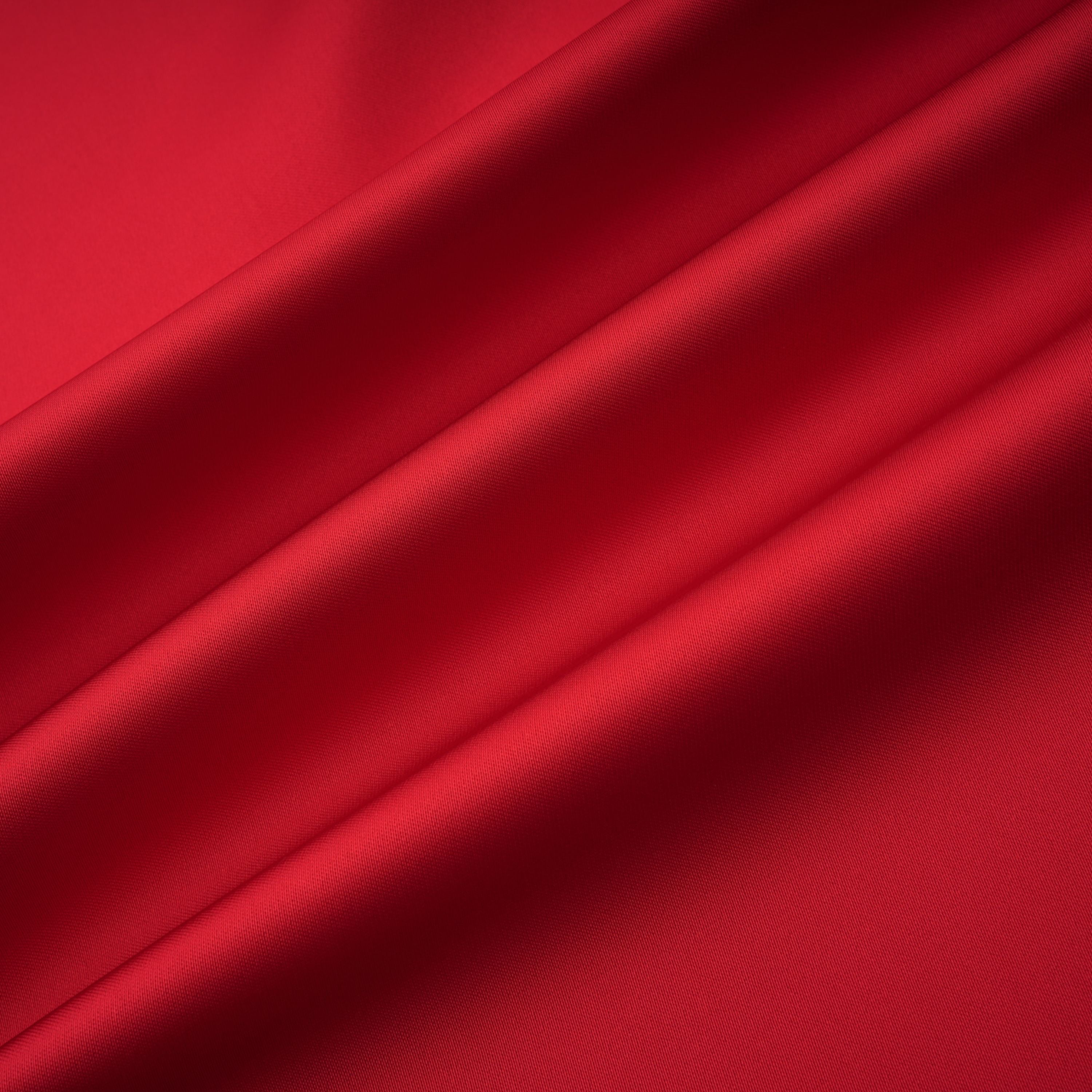 Vestido largo maxi rojo de MRTokyo con bufanda y hombros descubiertos, con detalles rizados y estilo elegante.