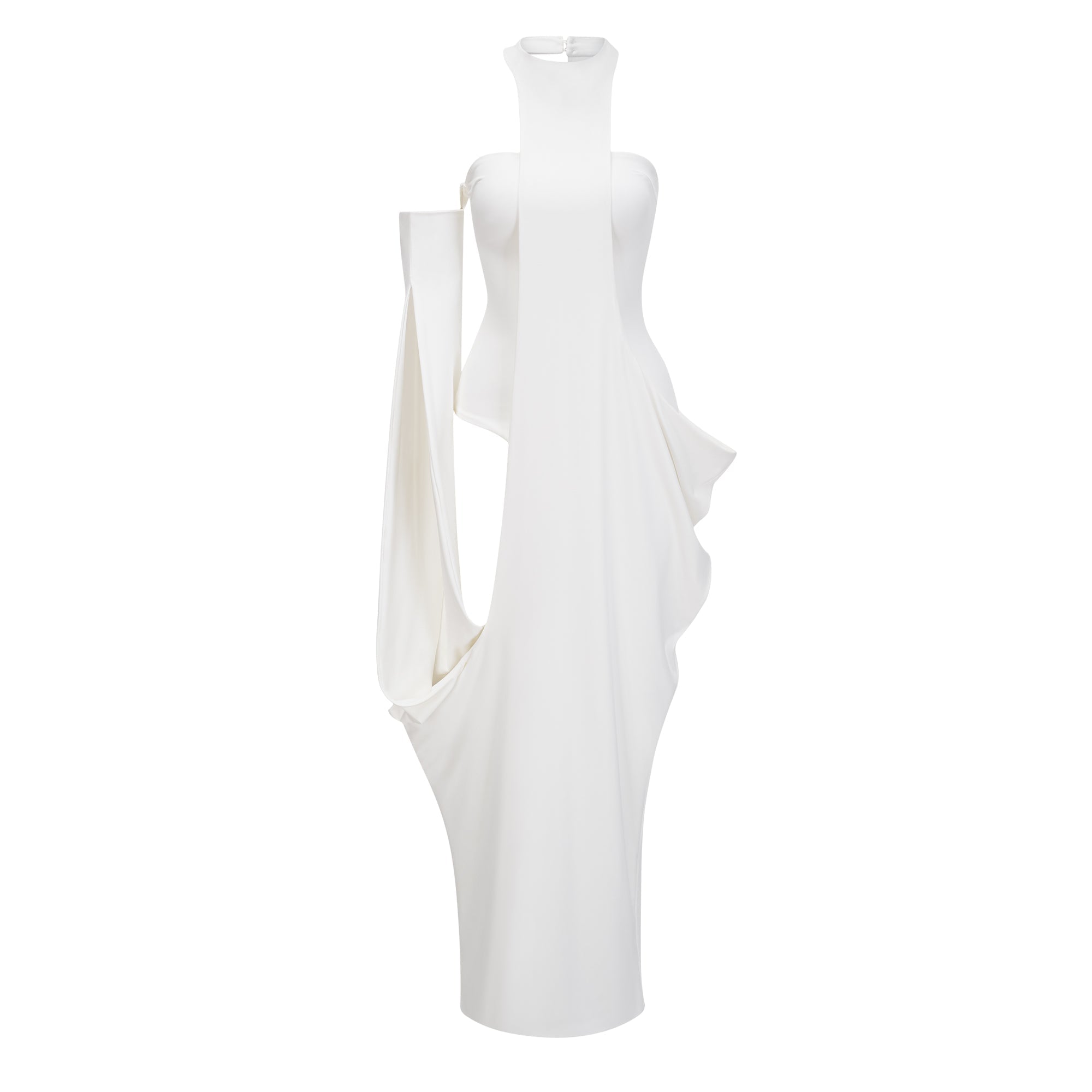 Vestido maxi blanco Bridal Elowen con cuello halter y drapeado, mostrando el diseño elegante y fluido del vestido.