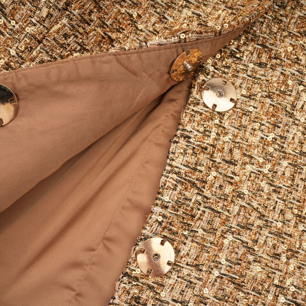 Chaqueta de tweed dorado con lentejuelas Clothilde, estilo elegante, con detalles brillantes y diseño clásico de la marca Final Sale.