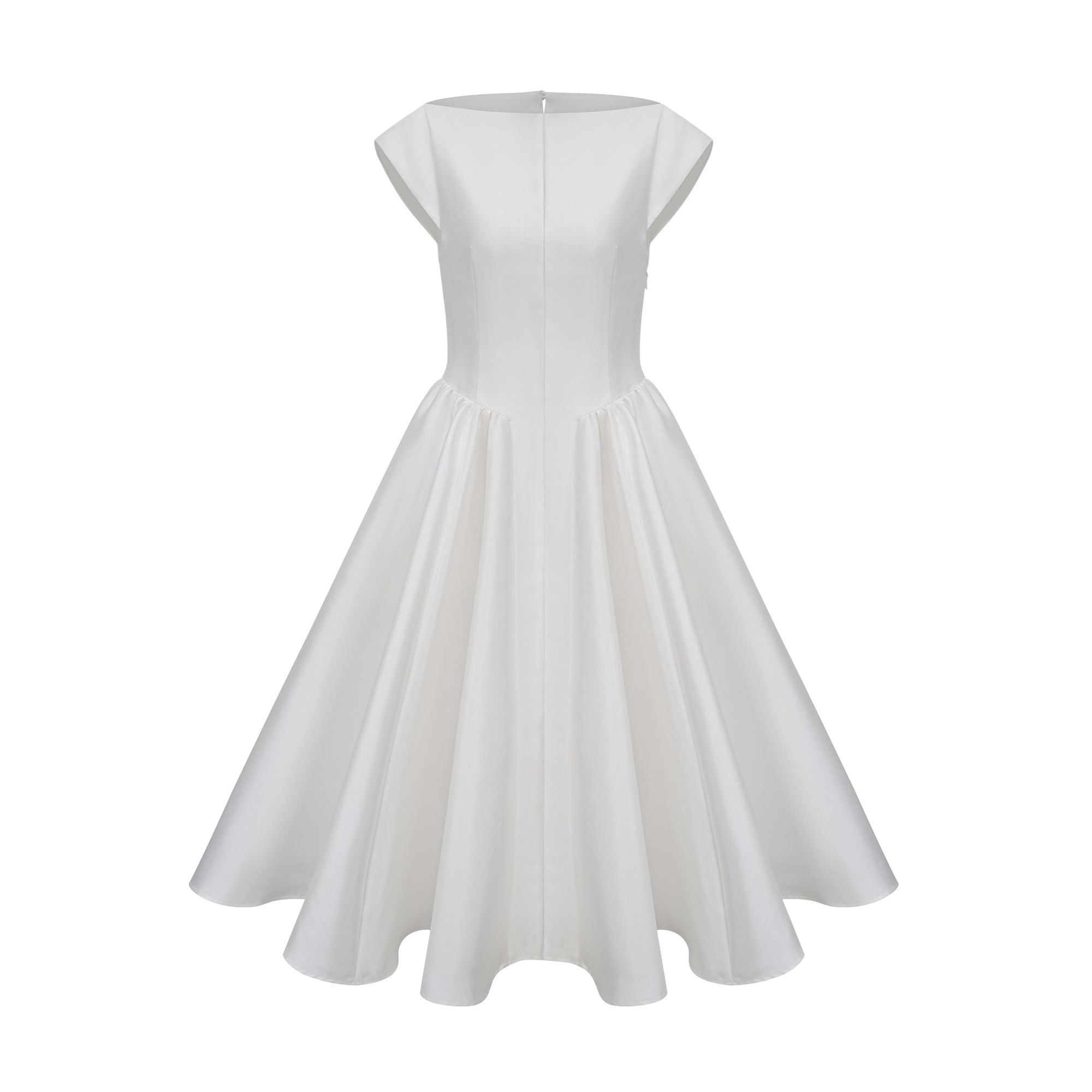 Vestido midi blanco Amandine con espalda abierta y mangas campana, diseño elegante de la marca Final Sale.