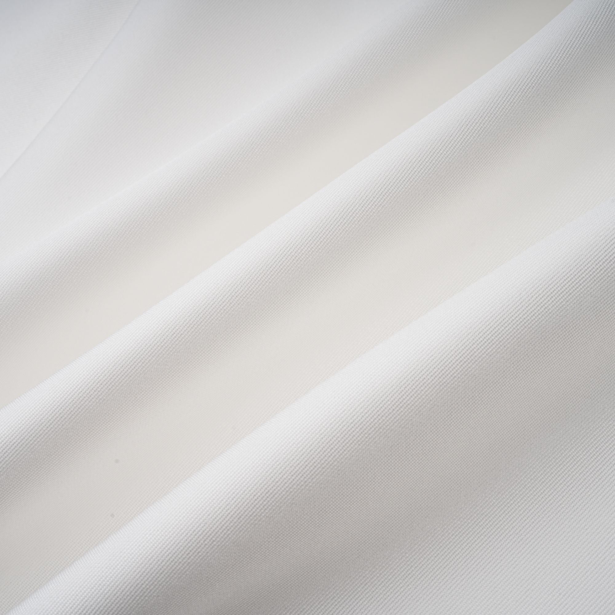 Vestido midi blanco Amandine de manga corta y espalda descubierta, estilo elegante y femenino, de la marca Final Sale.
