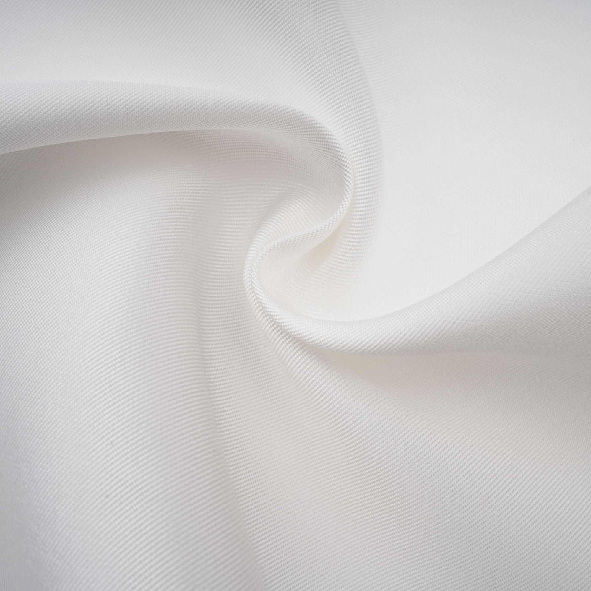 Vestido midi blanco Amandine con espalda abierta y mangas tipo cap de la marca Final Sale, vista frontal sobre fondo neutro.