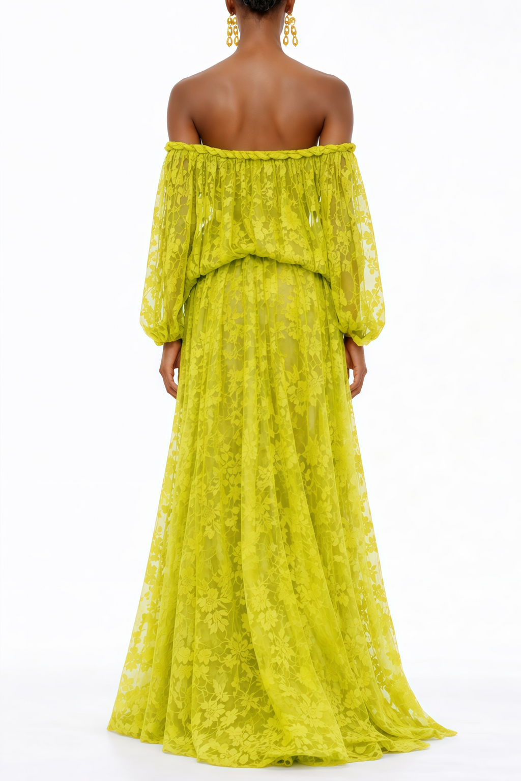 Vestido largo maxi de flores verdes con apliques de MRMelbourne, diseño floral y elegante, vista frontal del vestido.