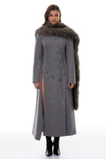 Vestido largo maxi con blazer de tweed asimétrico gris de MRNewyork, muestra el estilo elegante y modernidad del diseño.