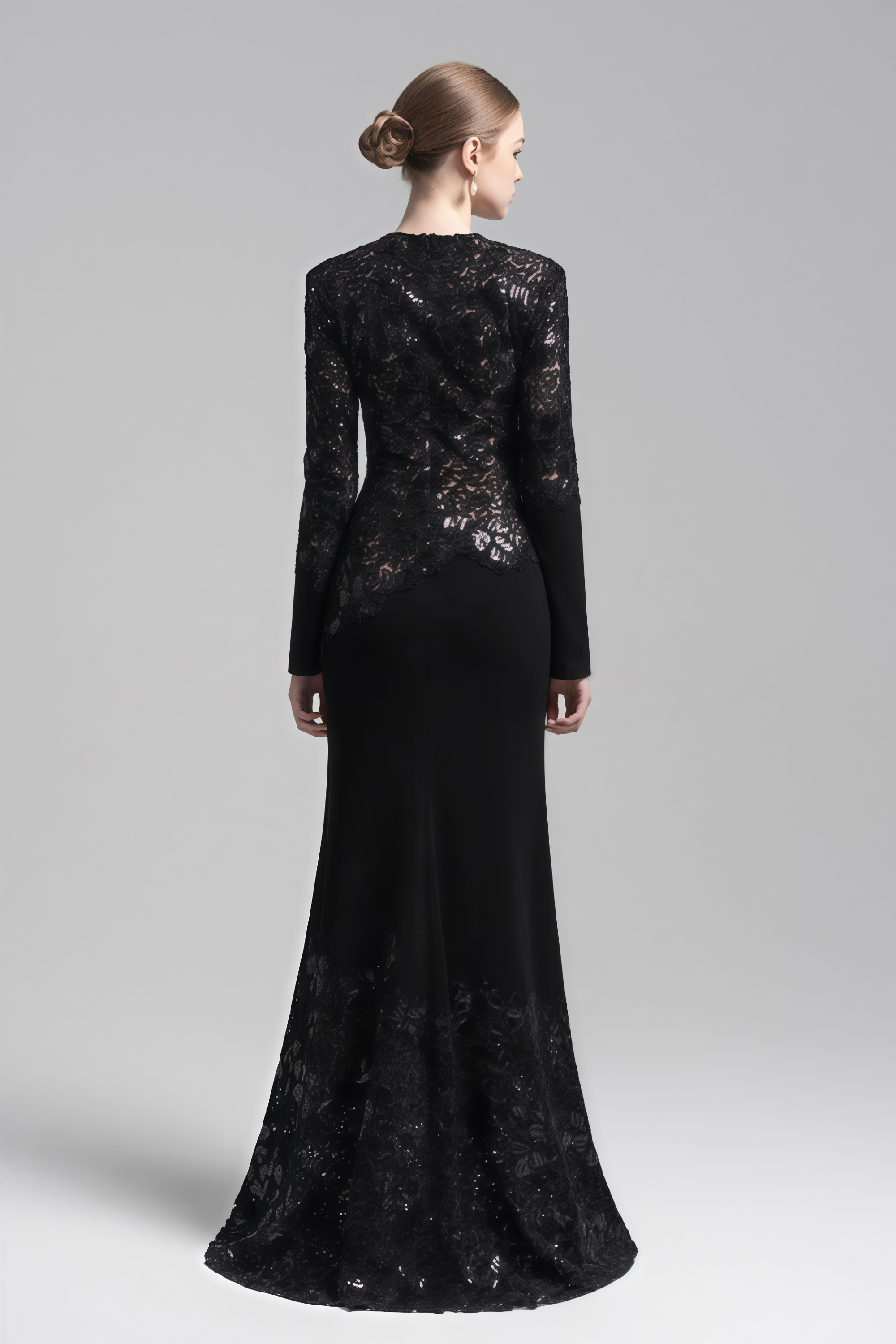 Vestido maxi negro Mathilde con bordados, estilo elegante y largo, diseñado por Final Sale para ocasiones especiales.