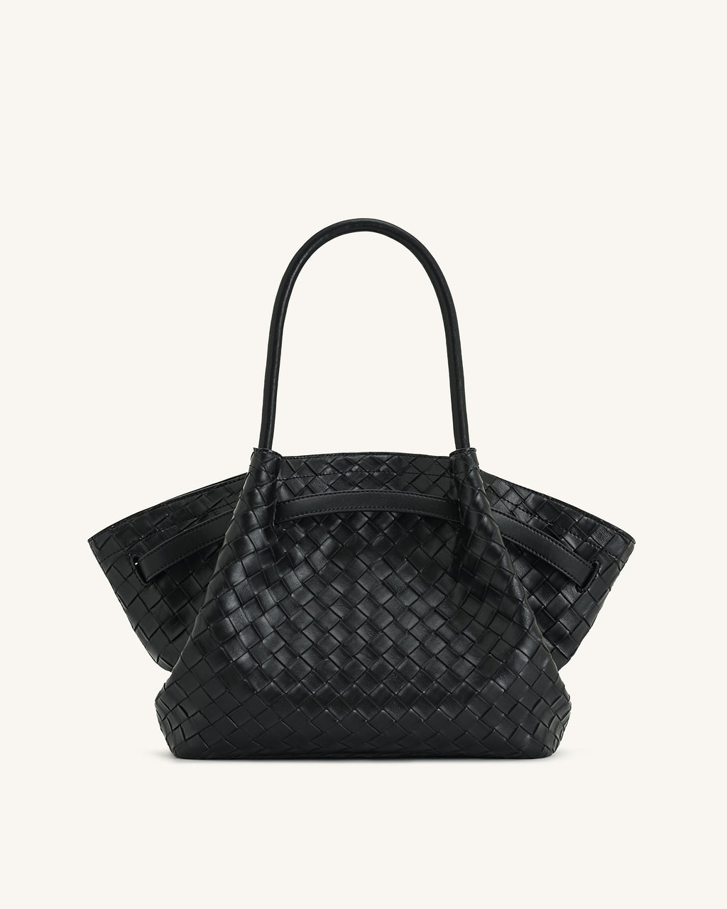 Mochila tote de textura entretejida de tamaño medio en negro de JW PEI, vista trasera, modelo Hana.