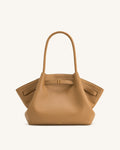 Bolso tote mediano JW PEI Hana JH306B04, en color beige, con asas cortas y diseño moderno, visto desde el frente.