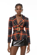 Chaqueta de tejido a cuadros negra Jenna de MRTokyo, con diseño elegante y detalles en la tela, perfecta para estilos casuales y modernos.