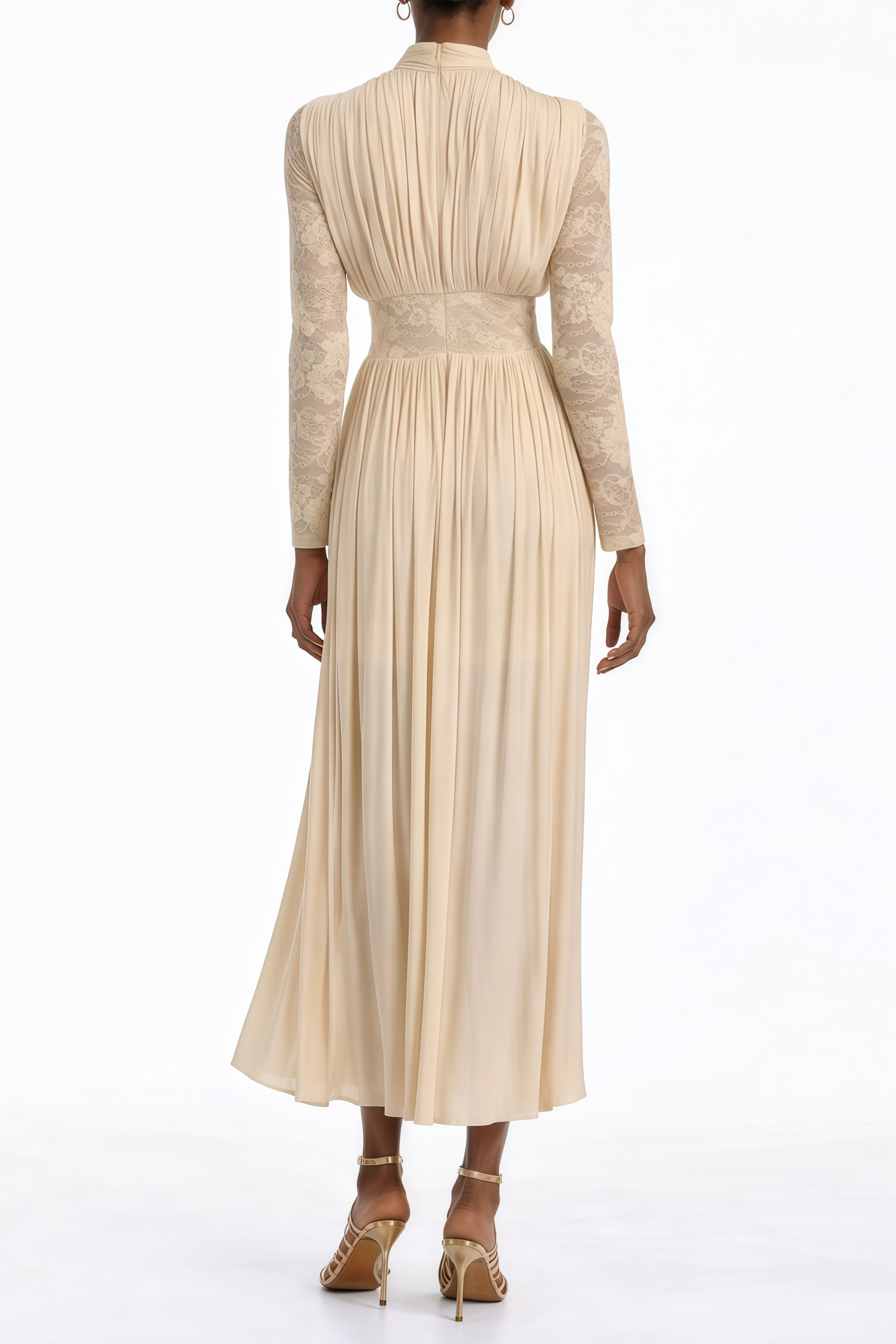 Vestido largo maxi Karine Neutral con panel de encaje y fruncido, vestido de moda de MRMelbourne, vista frontal, elegante y sofisticado.