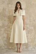 Vestido midi shirred de MRNewyork en tono neutro con detalles de chal y diseño ajustado, para un estilo elegante y sofisticado.